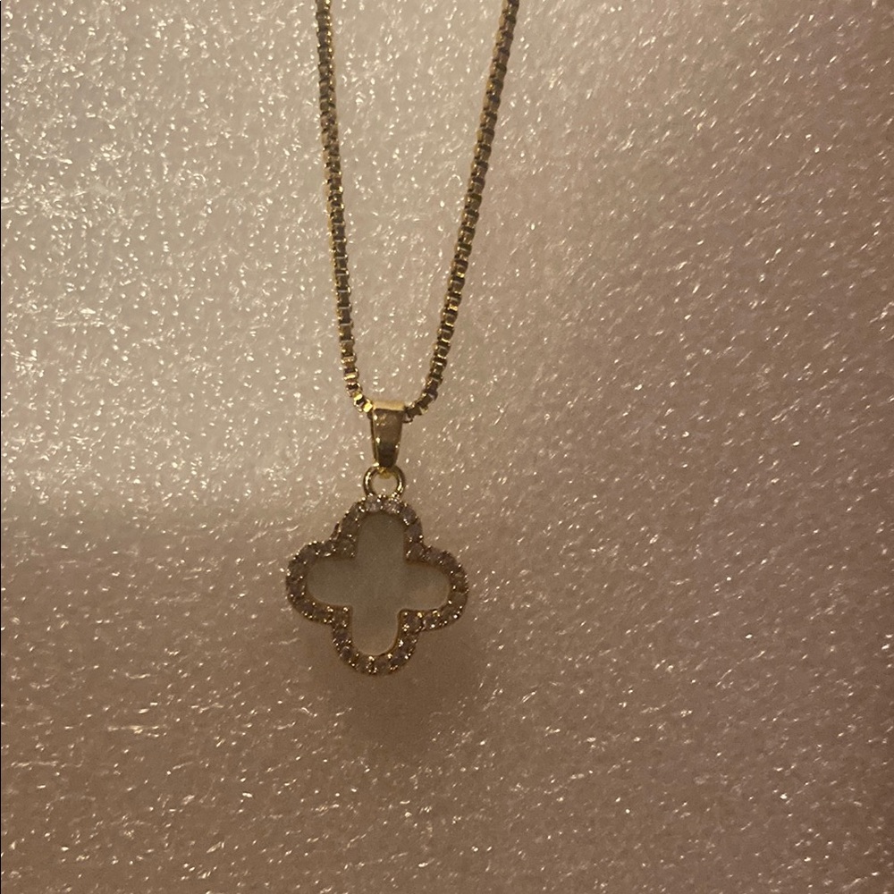 Elegant Gold Stainless Steel Pendant Necklace